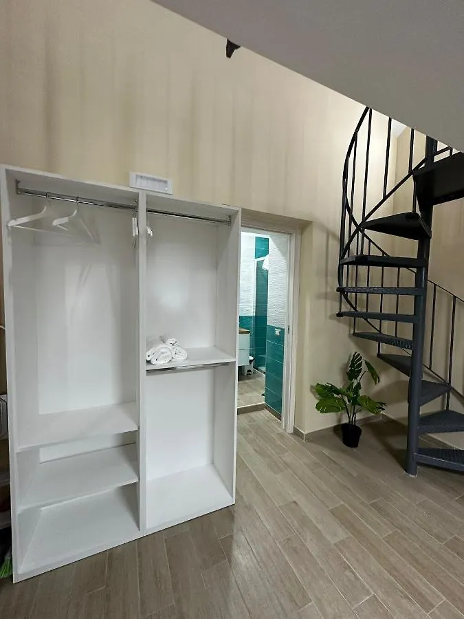 Alojamento de Acomodação e Pequeno-almoço Napoli Centro - La Casa Di Sasa Acomodação com café da manhã